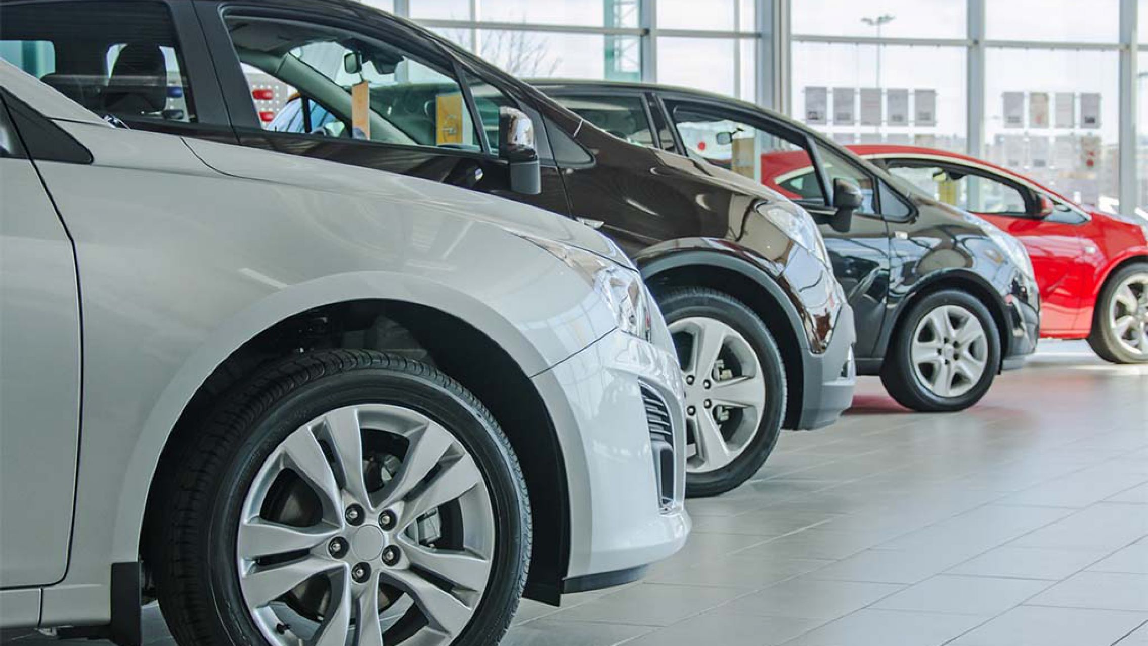 Los autos aumentaron más de 20% en dólares en cuatro meses